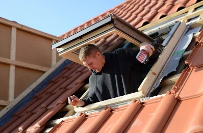 Pose de fenêtres de toit Velux à Mézens